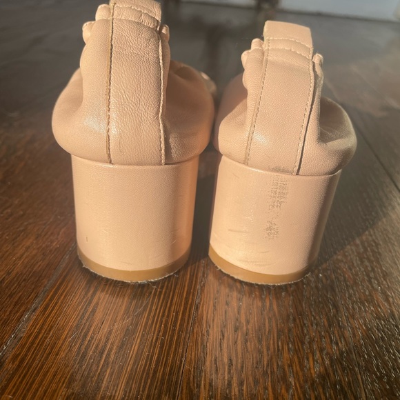 Everlane Day Heel in Pale Rose - Picture 5 of 10